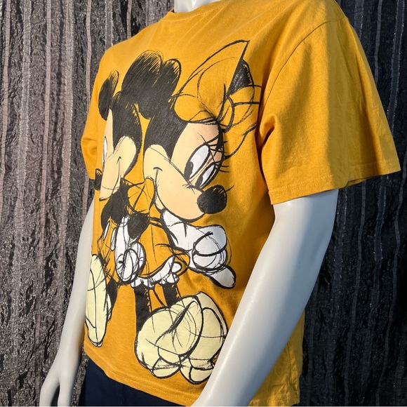 Disney Mickey & Minnie Mouse graphic T-shirt - Picture 2 of 7